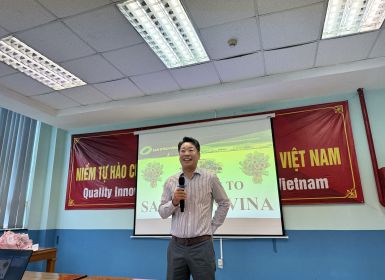 Chủ tịch công ty chúc tết CNV và tri ân CNV làm việc lâu năm năm 2024